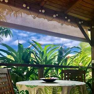 Le Carbet Chez Piment Cafe Hébergement de vacances